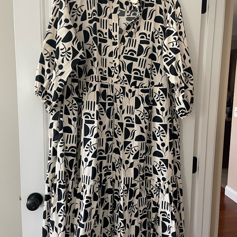 Anthropologie Black and Cream Abstract Long Sleeve Dress